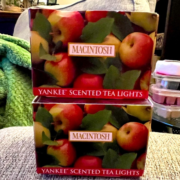 Yankee Candle Macintosh Tea Lights- 20 total